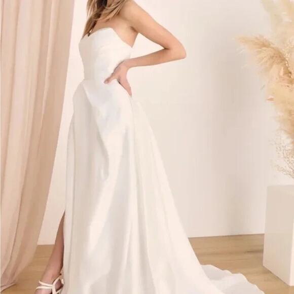 Lulus “Lifetime of Love” White Satin Strapless A-Line Gown - Size 8 – NWOT💍✨ - Picture 3 of 11